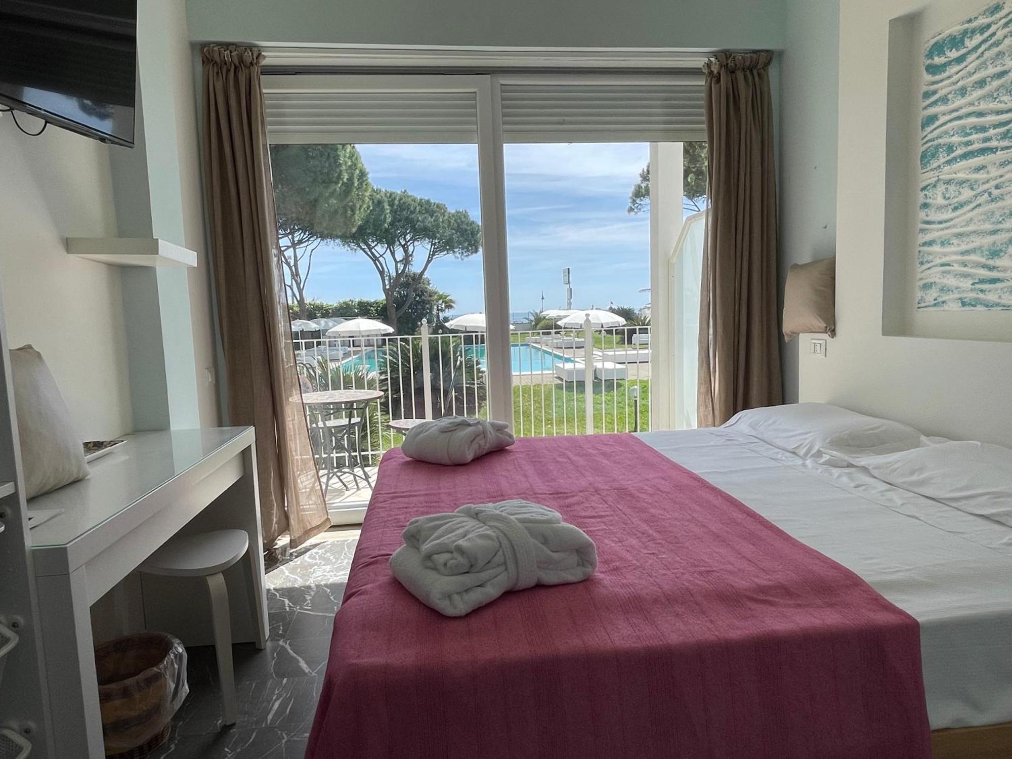 Capo Circeo Beach Resort Spa&Padel San Felice Circeo Exterior foto